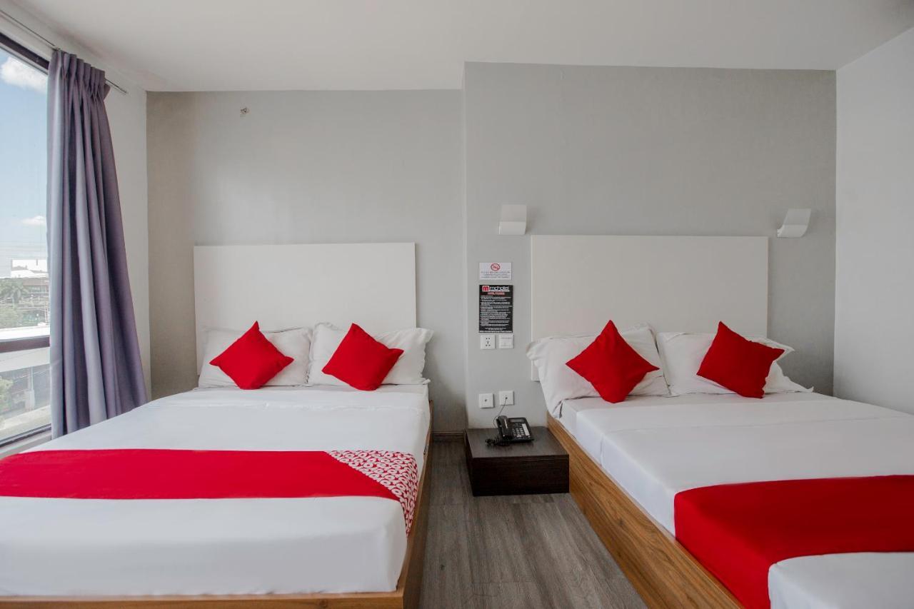 Oyo 666 Mc Hotel Fairview Quezon City Esterno foto