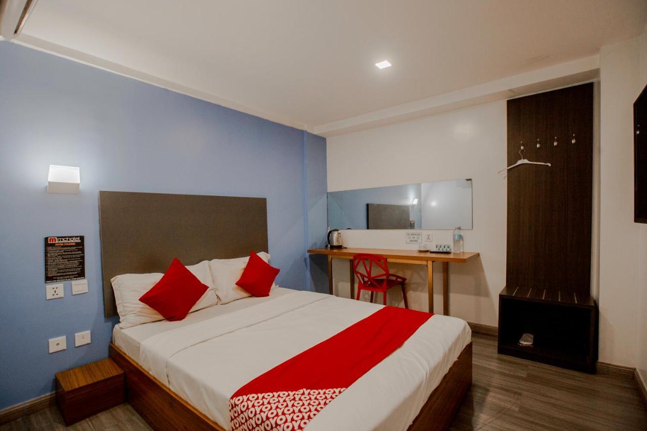 Oyo 666 Mc Hotel Fairview Quezon City Esterno foto