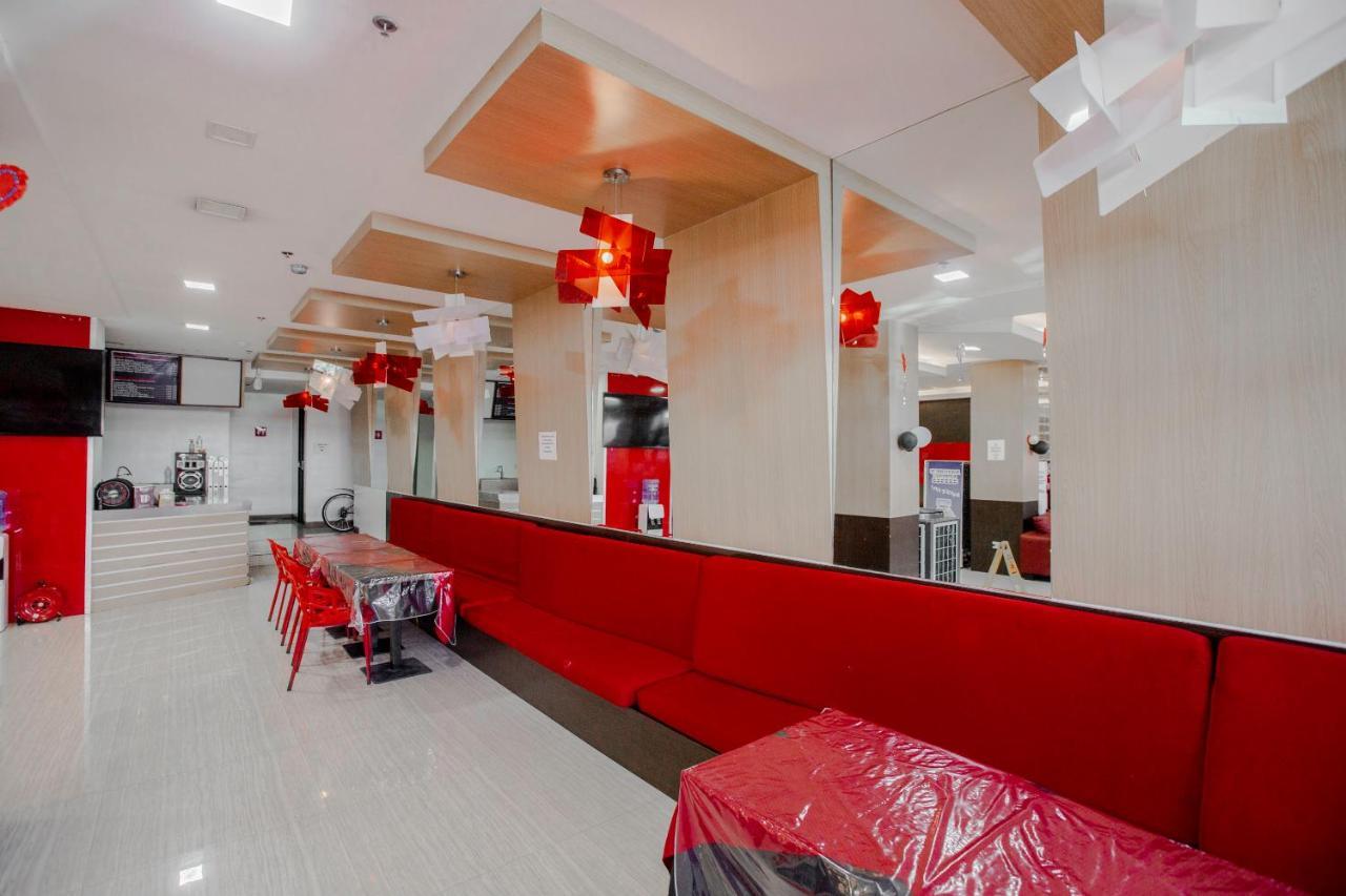 Oyo 666 Mc Hotel Fairview Quezon City Esterno foto